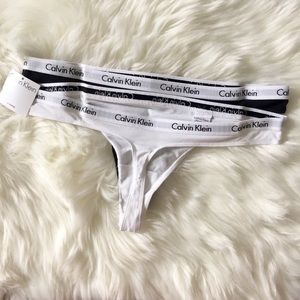 2 Thongs Calvin Klein Black & White